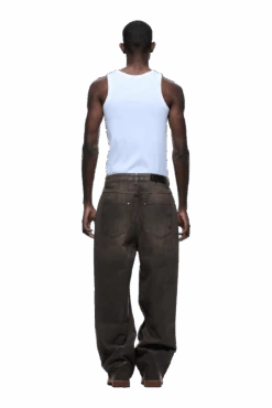 WAX COATED DENIM BROWN(Wax Coated Denim Brown) 10 WAX COATED DENIM BROWN(Wax Coated Denim Brown) -Simple Daily Wear Store 1337x2005 6PM Spring 0060 250310 6PM ECOM LOOK 16 1411 min