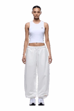 SUPER WIDE JOGGER COCONUT WHITE(Super Wide Jogger Coconut White) -Simple Daily Wear Store 1337x2005 6PM Spring 0114 250310 6PM ECOM LOOK 08 593 min