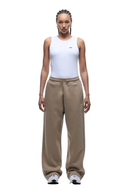 OPEN LEG JOGGER MOCCA CREAM(Open Leg Jogger Mocca Cream) 11 OPEN LEG JOGGER MOCCA CREAM(Open Leg Jogger Mocca Cream) -Simple Daily Wear Store 1337x2005 6PM 0167 250519 6PM ECOM LOOK 25 1136