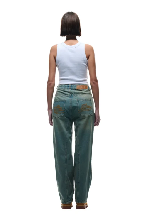 CENTER SEAM DENIM LIGHT WASH(Regular Denim Seams Light Blue Wash Denim) -Simple Daily Wear Store 1337x2005 0128 141124 6PM BF24 LOOK 22 1054