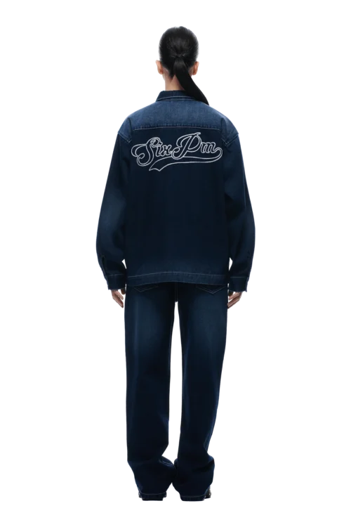 SCRIPT LOGO DENIM JACKET DARK BLUE(Script Logo Denim Jacket Dark Blue) 15 SCRIPT LOGO DENIM JACKET DARK BLUE(Script Logo Denim Jacket Dark Blue) -Simple Daily Wear Store 2005x1337 0055 240425 6PM ECOM LOOK 8 0541 min