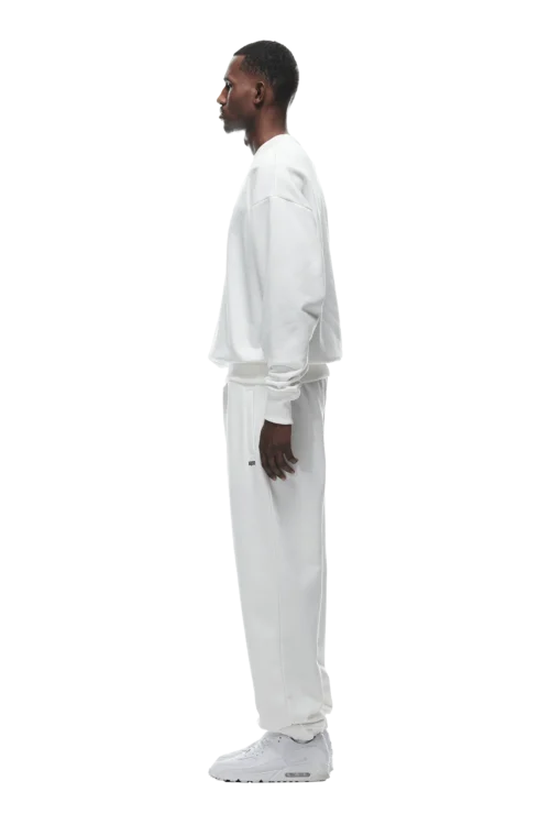 CREWNECK COCONUT WHITE(Crewneck Coconut White) -Simple Daily Wear Store 2406 6PM ECOM LOOK 32 1565 min