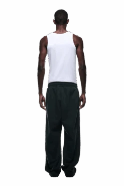 OPEN LEG JOGGER DARK EMERALD(Open Leg Jogger Dark Emerald) -Simple Daily Wear Store 2500x1337 6pm 0021 241004 6PM Ecom Look 35 1835 min