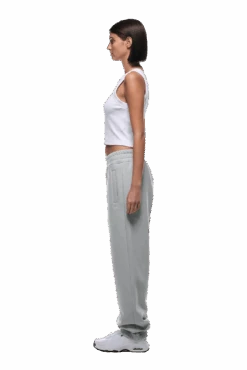 CUFF JOGGER SMOKE GREY(Cuff Jogger Smoke Grey) -Simple Daily Wear Store 2500x1337 6pm 0043 241004 6PM Ecom Look 31 1739 min