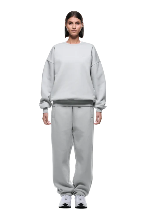 CREWNECK SMOKE GREY(Crewneck Smoke Grey) -Simple Daily Wear Store 2500x1337 6pm 0050 241004 6PM Ecom Look 30 1770 min