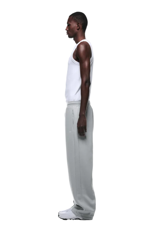 OPEN LEG JOGGER SMOKE GREY(Open Leg Jogger Smoke Grey) -Simple Daily Wear Store 2500x1337 6pm 0058 241004 6PM Ecom Look 29 1630 min