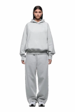 HOODIE SMOKE GREY(Hoodie Smoke Grey) -Simple Daily Wear Store 2500x1337 6pm 0068 241004 6PM Ecom Look 27 1723 min