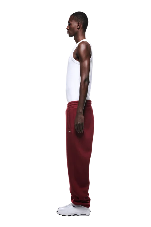 CUFF JOGGER WINE RED(Cuff Jogger Wine Red) -Simple Daily Wear Store 2500x1337 6pm 0082 241004 6PM Ecom Look 25 1447 min
