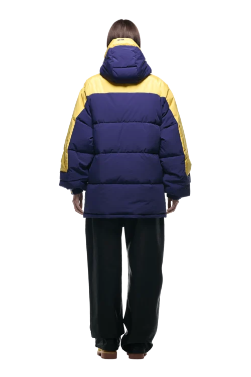 COACH PUFFER COAT BLUE(Coach Puffer Coat Blue) 13 COACH PUFFER COAT BLUE(Coach Puffer Coat Blue) -Simple Daily Wear Store 2500x1337 6pm 0187 241004 6PM Ecom Look 06 0638 min