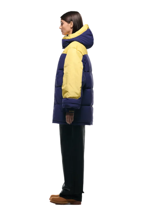 COACH PUFFER COAT BLUE(Coach Puffer Coat Blue) 12 COACH PUFFER COAT BLUE(Coach Puffer Coat Blue) -Simple Daily Wear Store 2500x1337 6pm 0188 241004 6PM Ecom Look 06 0634 min