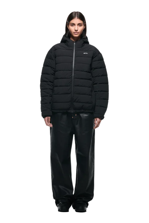 LIGHT PUFFER JACKET BLACK(Light Puffer Jacket Black) -Simple Daily Wear Store 2500x1337 6pm 0213 241004 6PM Ecom Look 03 0510 min