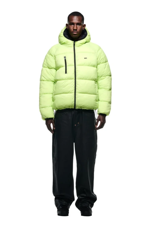 REVERSIBLE PUFFER JACKET BLACK(Reversible Puffer Jacket Black) -Simple Daily Wear Store 2500x1337 6pm 0231 241004 6PM Ecom Look 01 0211 26c2b4b2 e94d 4c27 b4f4 363174dadf58