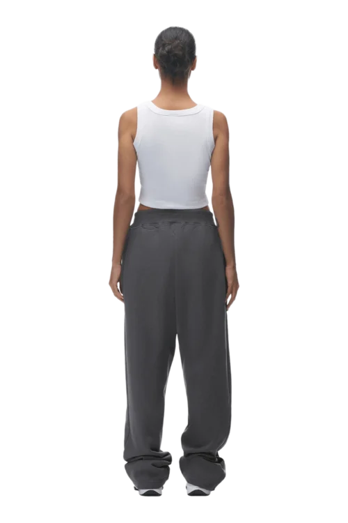 OPEN LEG JOGGER ANTHRACITE(Open Leg Jogger Anthrazit) 13 OPEN LEG JOGGER ANTHRACITE(Open Leg Jogger Anthrazit) -Simple Daily Wear Store 2673x4009 6PM 0024 22230330 6PM NOS23 Look 57 1009 min