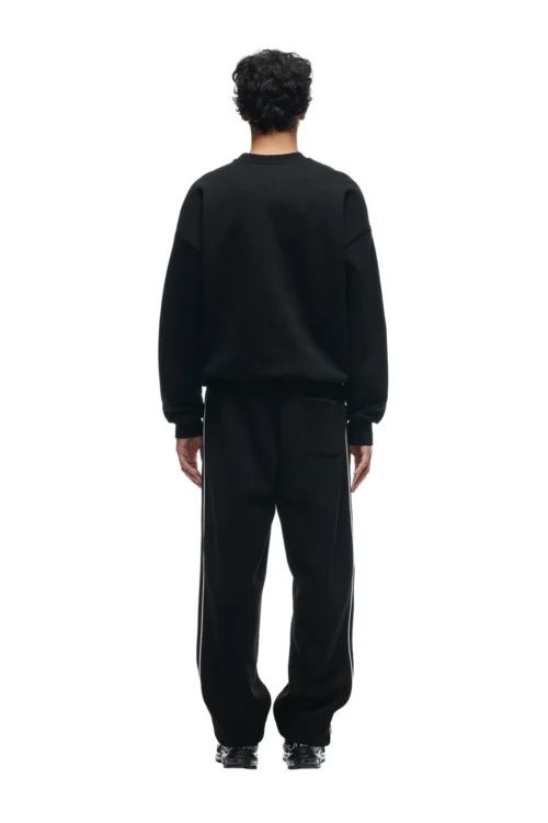 SHIELD LOGO CREWNECK BLACK(Shield Logo Crewneck Black) 8 SHIELD LOGO CREWNECK BLACK(Shield Logo Crewneck Black) -Simple Daily Wear Store 2673x4009px 6pm NFL ECOM 0058 20231024 6PM NFL ECOM LOOK 13 728