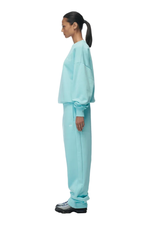 CREWNECK TURQUOISE(Crewneck Turquoise) 12 CREWNECK TURQUOISE(Crewneck Turquoise) -Simple Daily Wear Store 2673x4009px 0112 6PM ECOM Look 50 0844 min 5130eda0 8591 4c0d 914f b7161b09607d