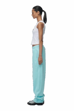 OPEN LEG JOGGER TURQUOISE(Open Leg Jogger Turquoise) 12 OPEN LEG JOGGER TURQUOISE(Open Leg Jogger Turquoise) -Simple Daily Wear Store 2673x4009px 0115 6PM ECOM Look 49 0829 min