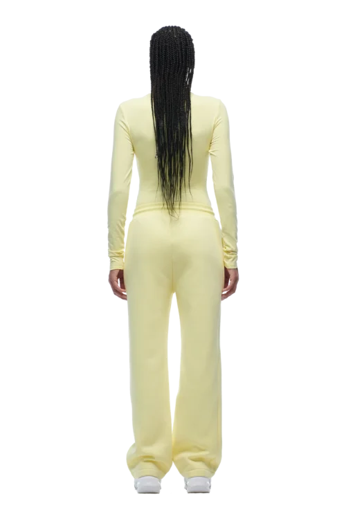 WMNS LONGSLEEVE BUTTERCREAM(Wmns Longsleeve Buttercream) -Simple Daily Wear Store 6pm png 0027 2025 07 14 6PM ECOM LOOK 24 0649